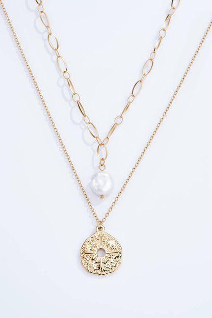 Bohomar Studio goldene Layering Kette mit Coin Anhänger und Perle im Boho Stil