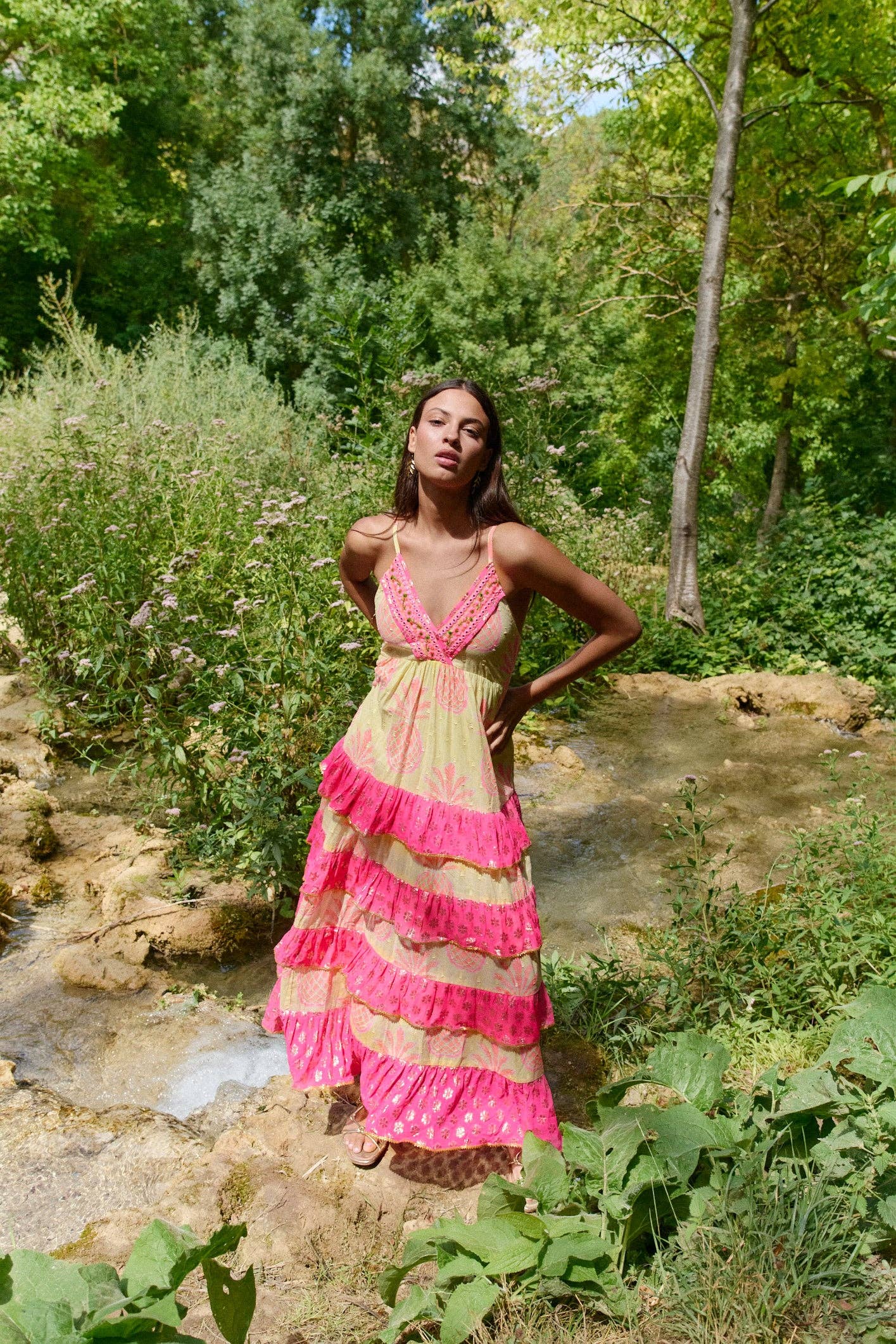 LANGES KLEID MIT ANANAS-LIMON-TRÄGERN Piti Cuiti