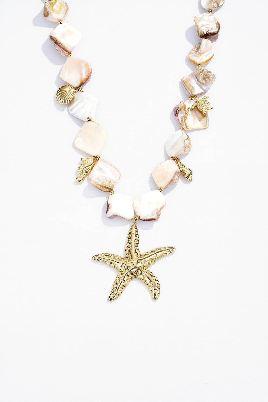 Bohomar Studio Perlmutt Statement Kette mit Seestern gold Boho Schmuck
